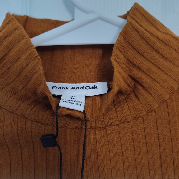 BNWT Frank and Oak Top - Picture 3 of 3
